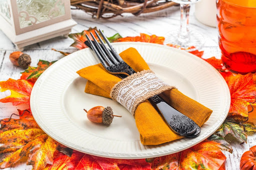 restaurant table fall decor