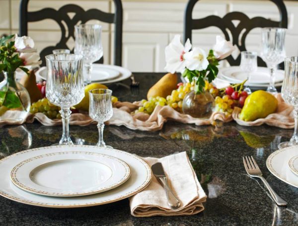 5 Thanksgiving Table Decor Tips for Your Restaurant this Year