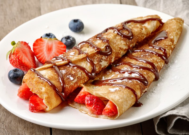 strawberry chocolate crepes